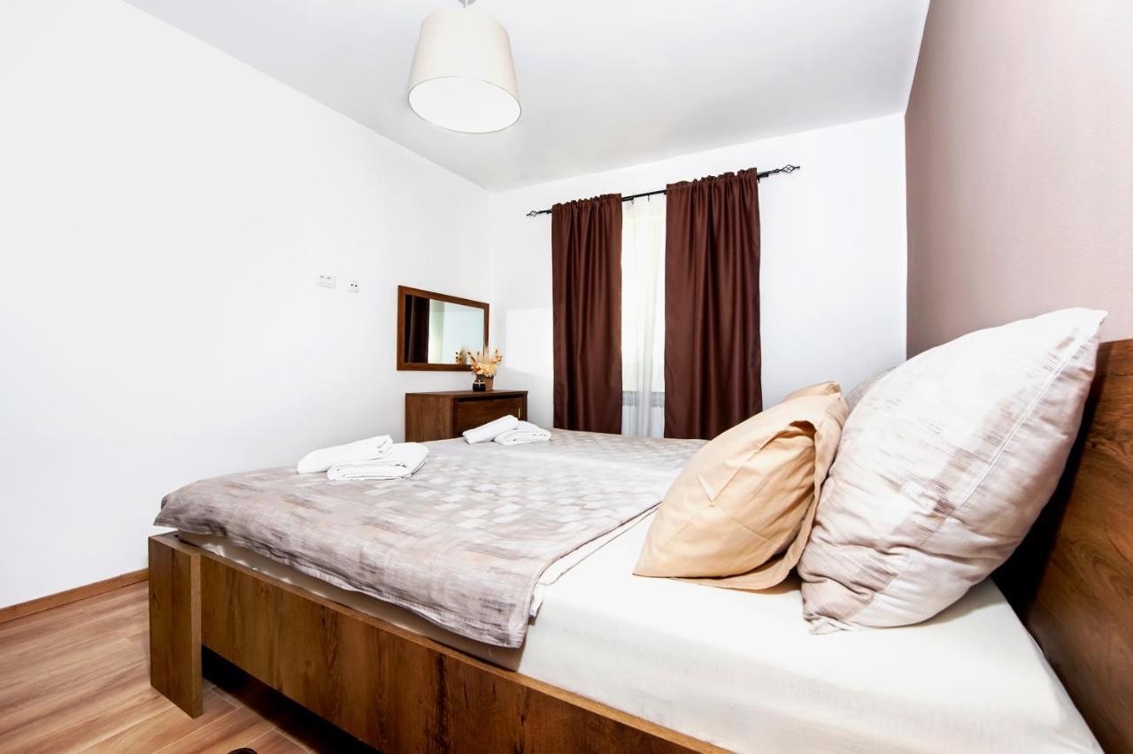 Apartment Miral ロヴィンスコ・セロ エクステリア 写真